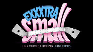 Порнозвезда: Exxxtra Small