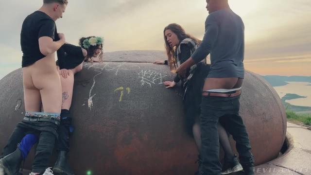 Экскурсия с незабываемыми впечатлениями - Скачать и смотреть порно видео