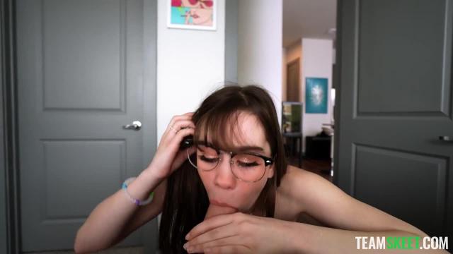 Оральный гостиничный сервис - Скачать и смотреть порно видео